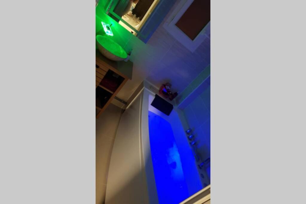 Appartement Front Vieux Port Tout Option Jacuzzi Marseille Eksteriør billede